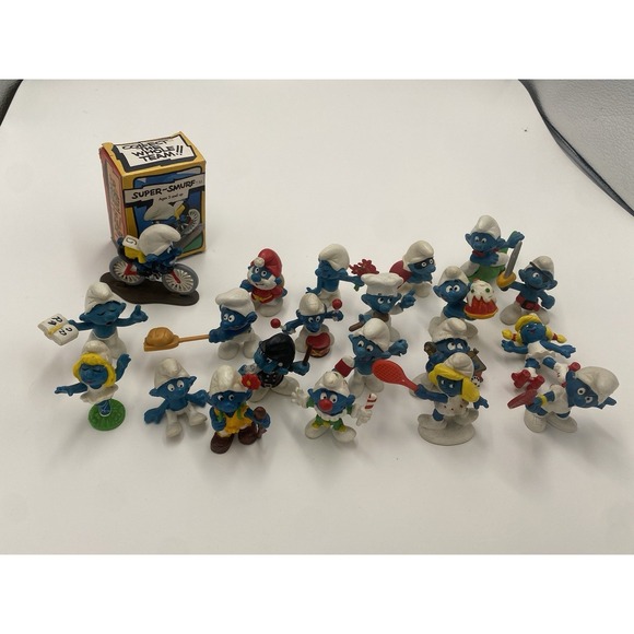 Lot Of 21 Vintage Smurf PVC Figures- No Duplicates - Picture 1 of 3